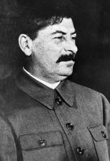 Иосиф Сталин