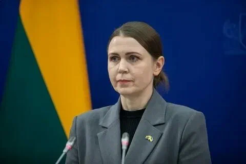 Довиле Шакалене