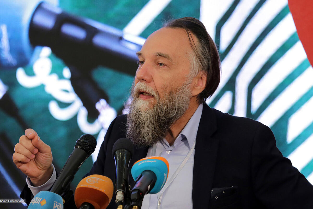 Александр Дугин