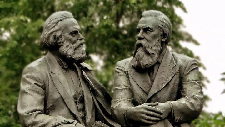 Карл Маркс и Фридрих Энгельс