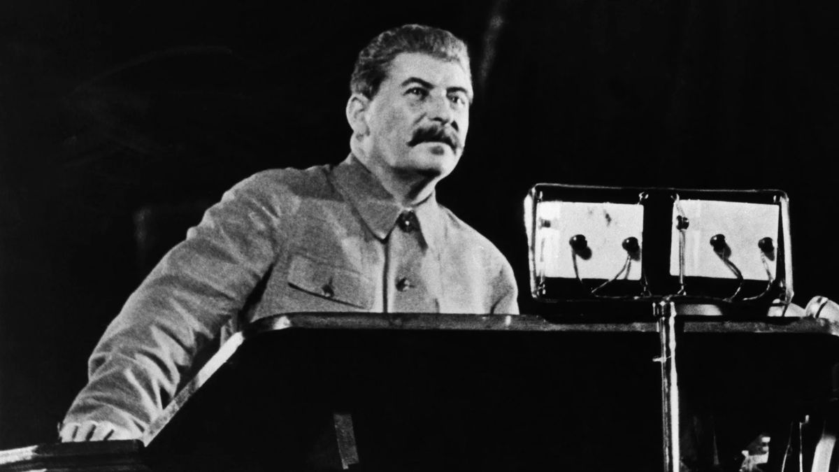 И. Сталин