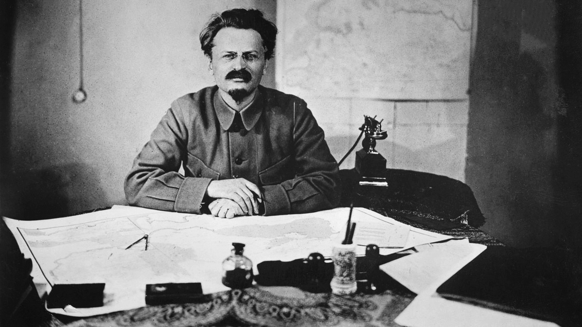 Лев Троцкий