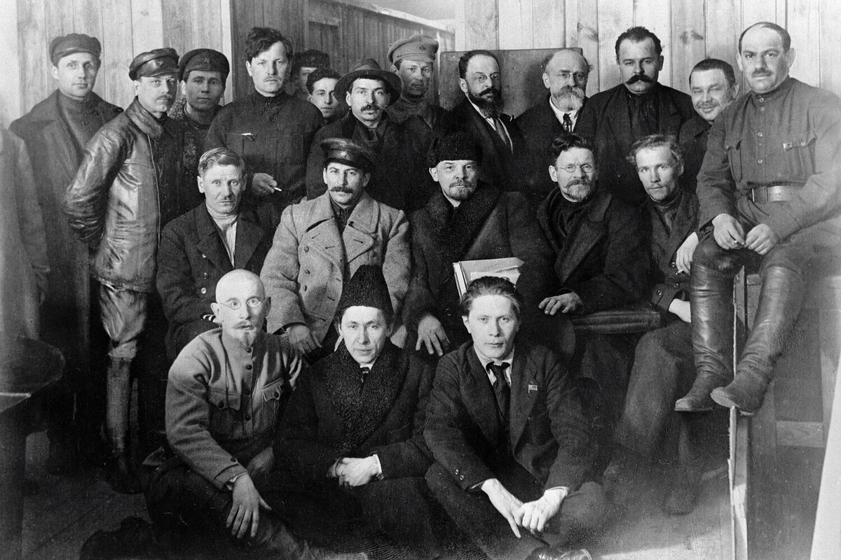 Большевики