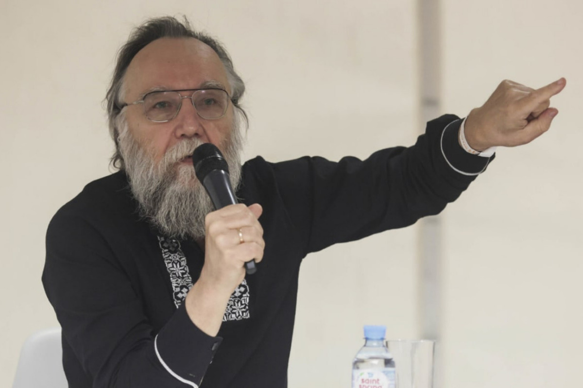 Александр Дугин