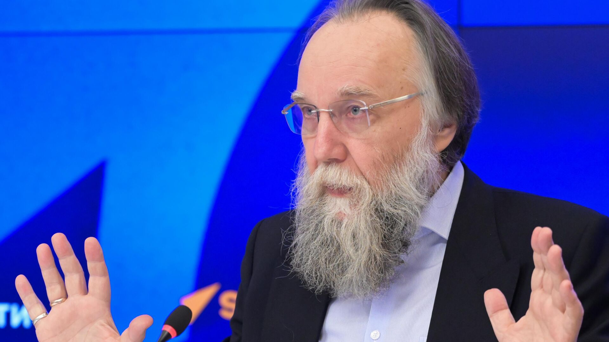 Александр Дугин