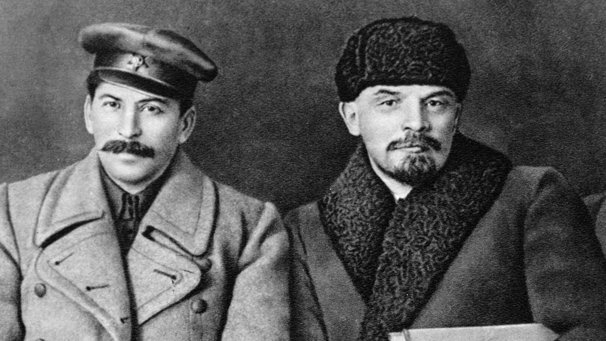 И. Сталин и В. Ленин